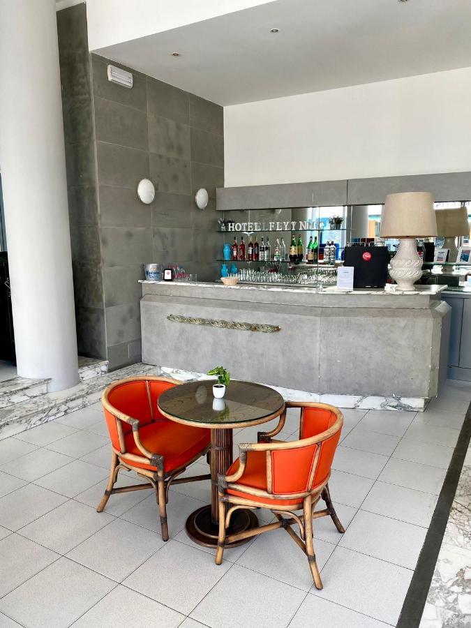Hotel Flying Pesaro Eksteriør billede