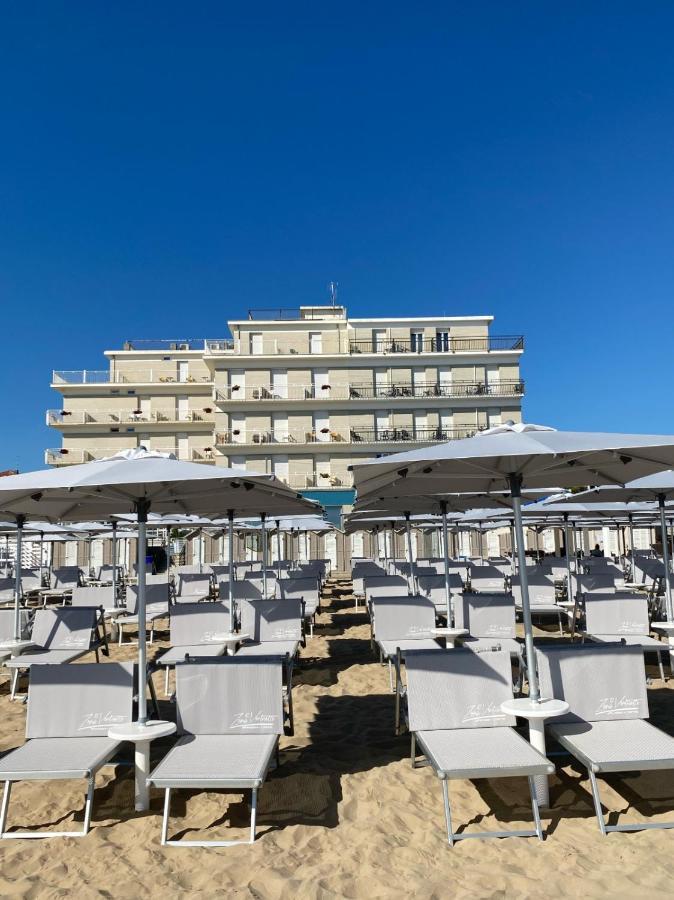 Hotel Flying Pesaro Eksteriør billede