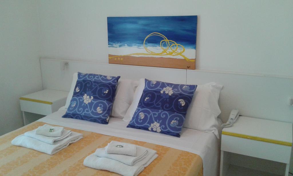 Hotel Flying Pesaro Eksteriør billede